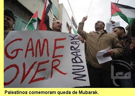 Palestinos comemoram queda de Mubarak.