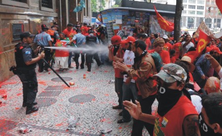Represso diante da ANP, como no tempo da ditadura militar.