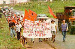 Manifesta��o do MST em Maring�, Paran�.