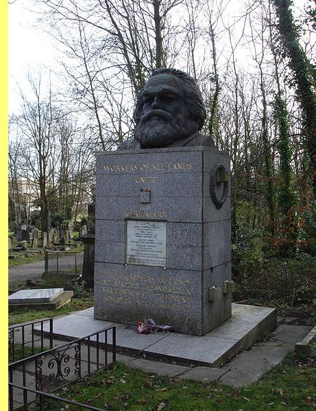 T�mulo de Marx, em Londres.