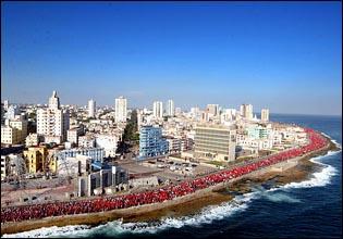 Marcha em Havana, 14 de Maio de 2004.
