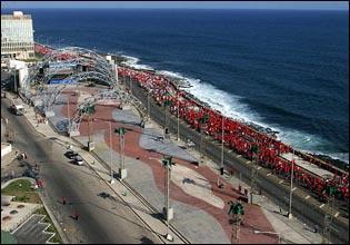 Marcha em Havana, 14 de Maio de 2004.