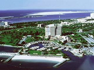 Ilha de Kish, onde h� uma zona franca comercial e agora a Bolsa do Petr�leo.