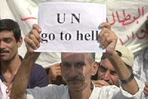 'A ONU que v� para o inferno', diz este manifestante em Bagdad.