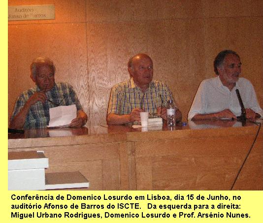Mesa da confer�ncia de Losurdo em Lisboa.
