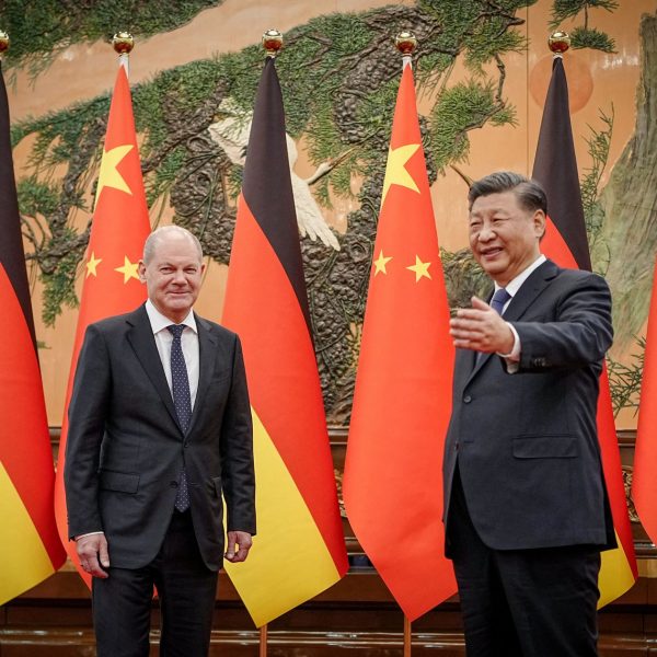 Scholz e Xi Jinping.