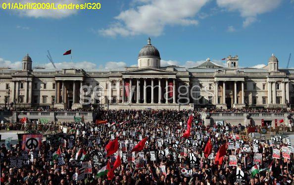 Protestos em Londres frente � cimeira do G20.