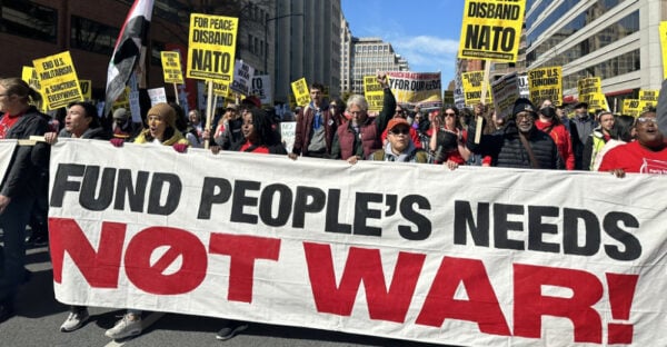 Manifestação anti-guerra.