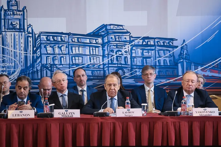 Conferência de Lavrov na Academia Diplomática.
